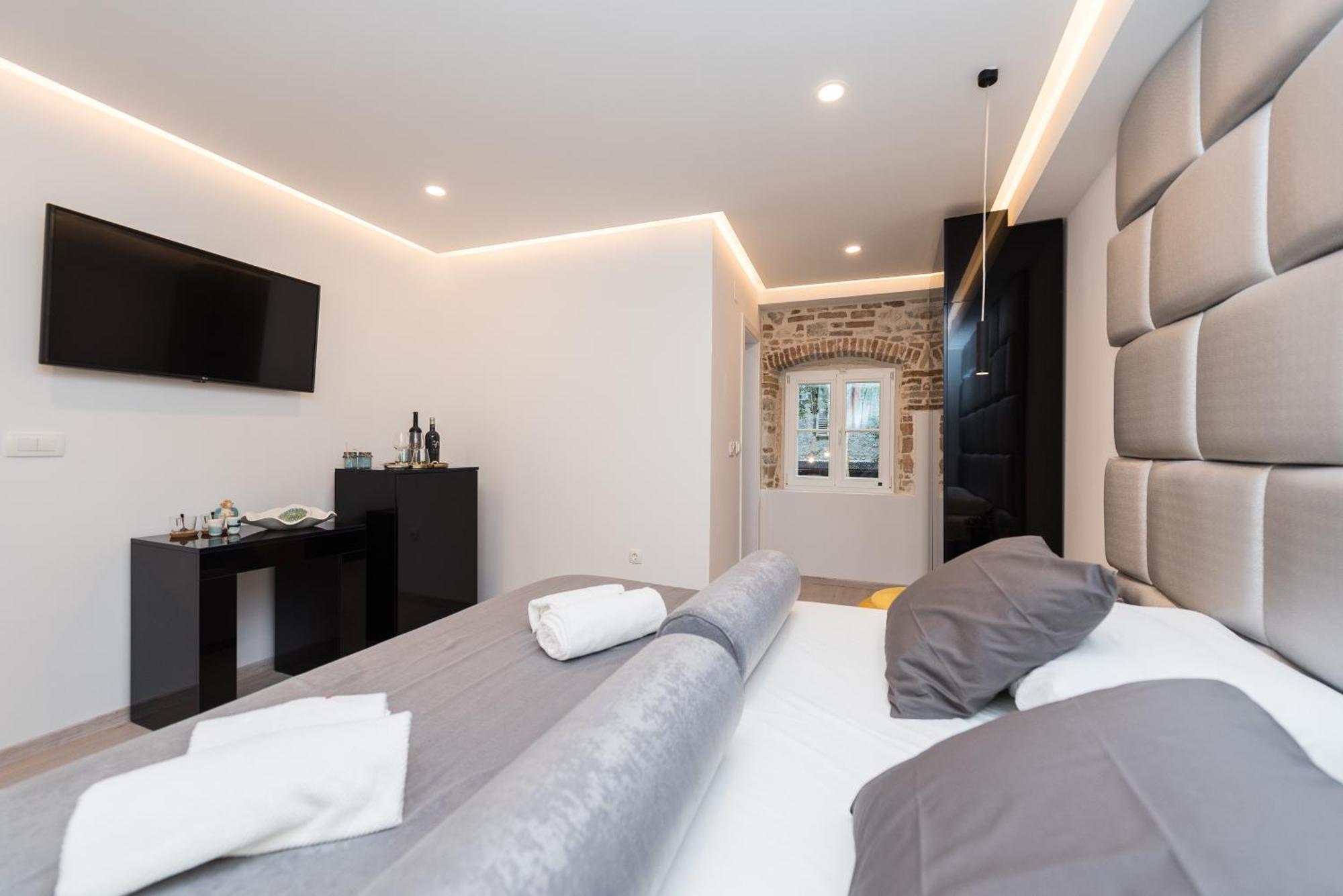 10 Heritage Rooms Zadar Bagian luar foto