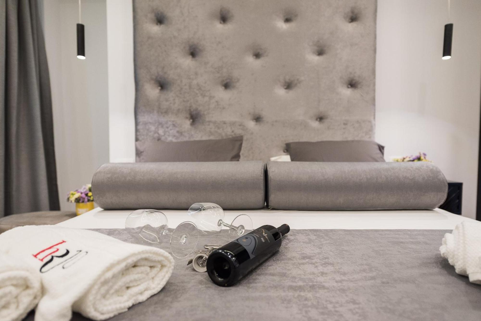 10 Heritage Rooms Zadar Bagian luar foto