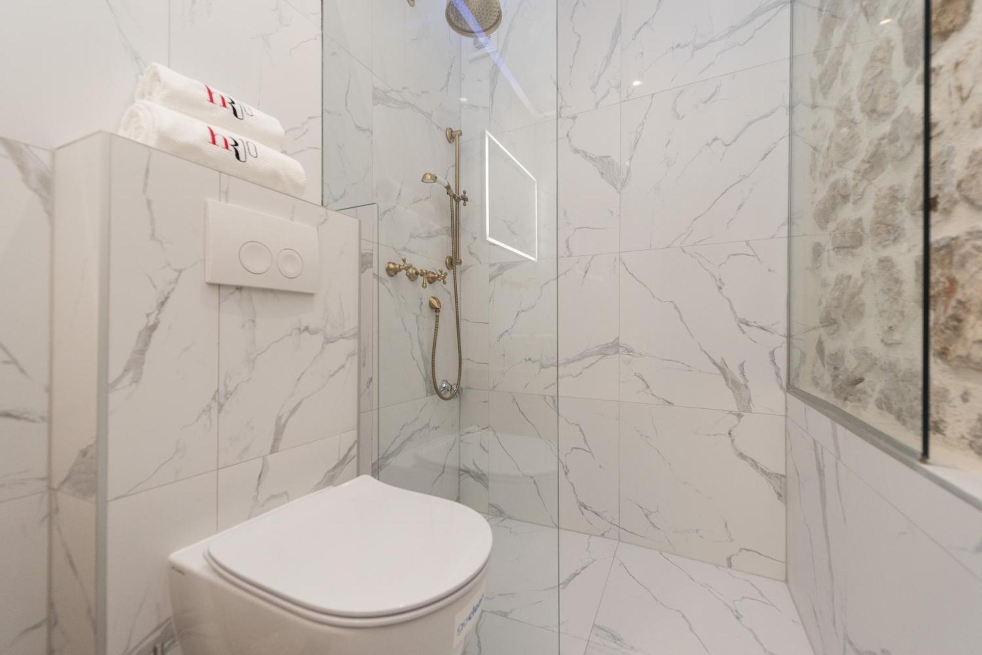 10 Heritage Rooms Zadar Bagian luar foto