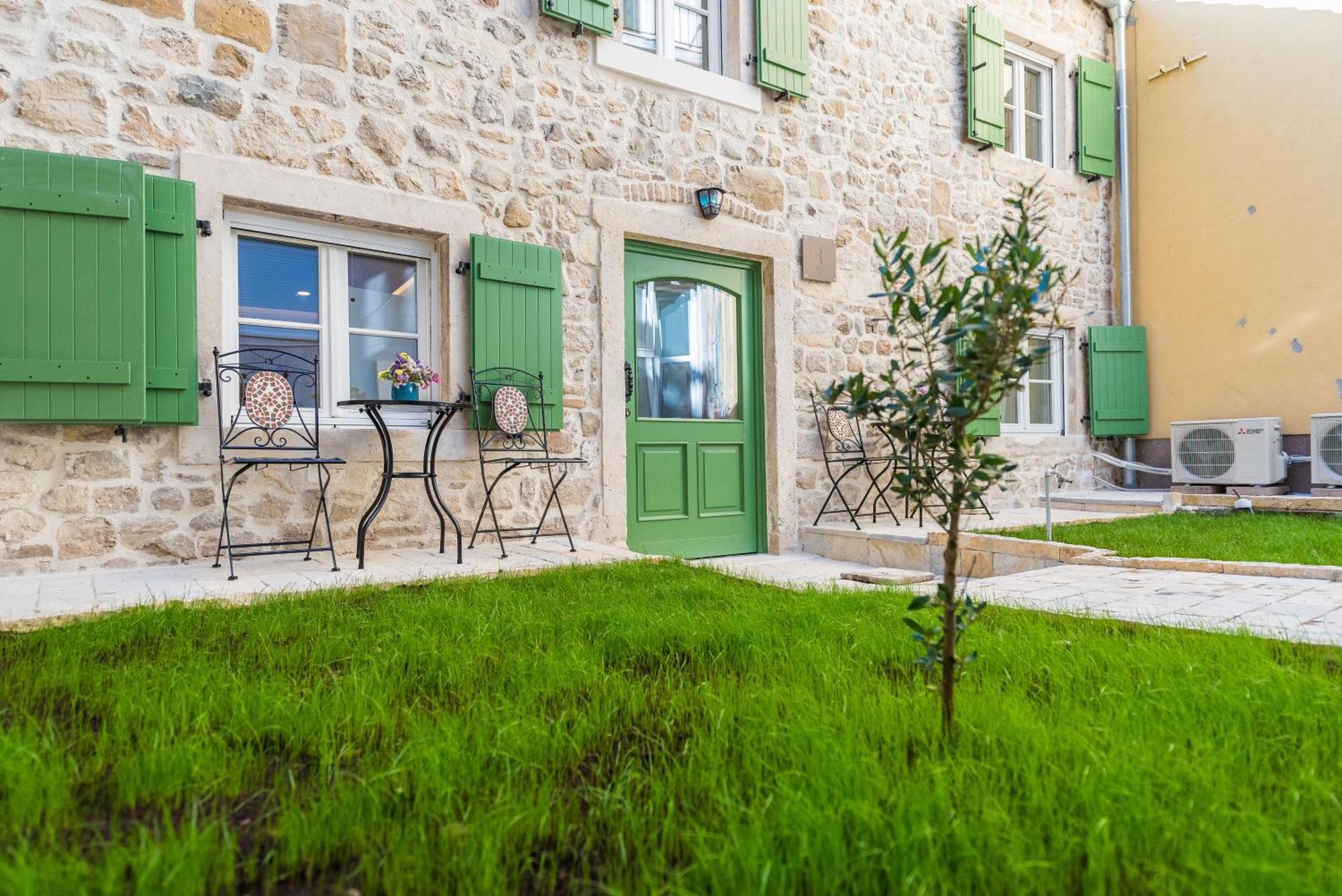 10 Heritage Rooms Zadar Bagian luar foto